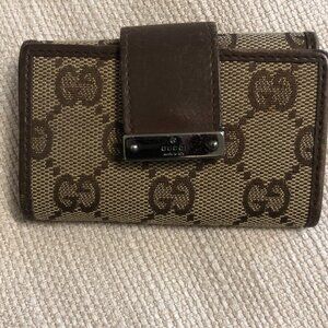 GUCCI Vintage Monogram Key Holder